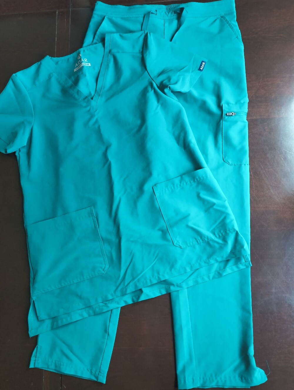Adar Addition Go-Basic Scrub Set for Women